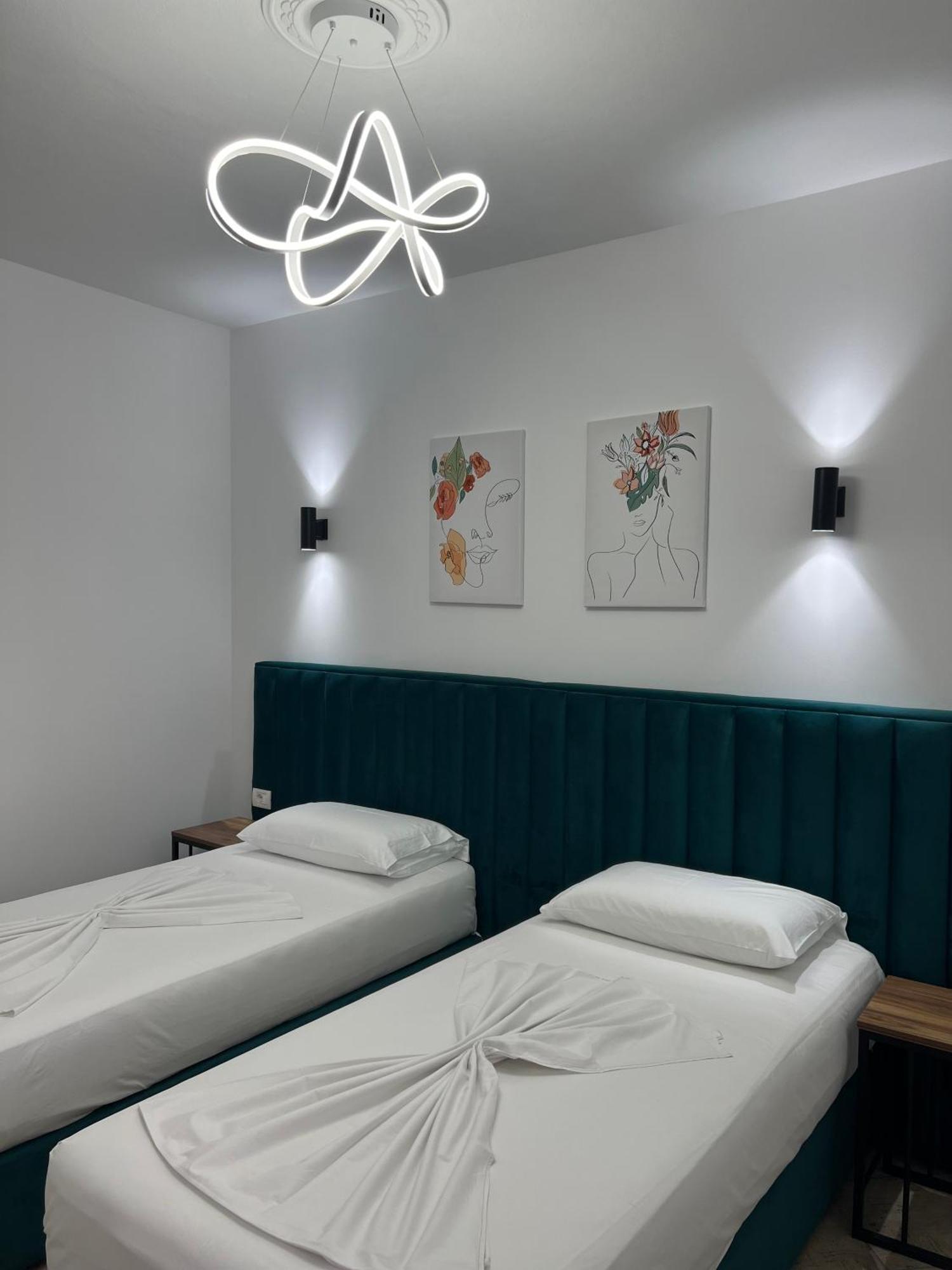 Hotel Floga Shkodër Esterno foto
