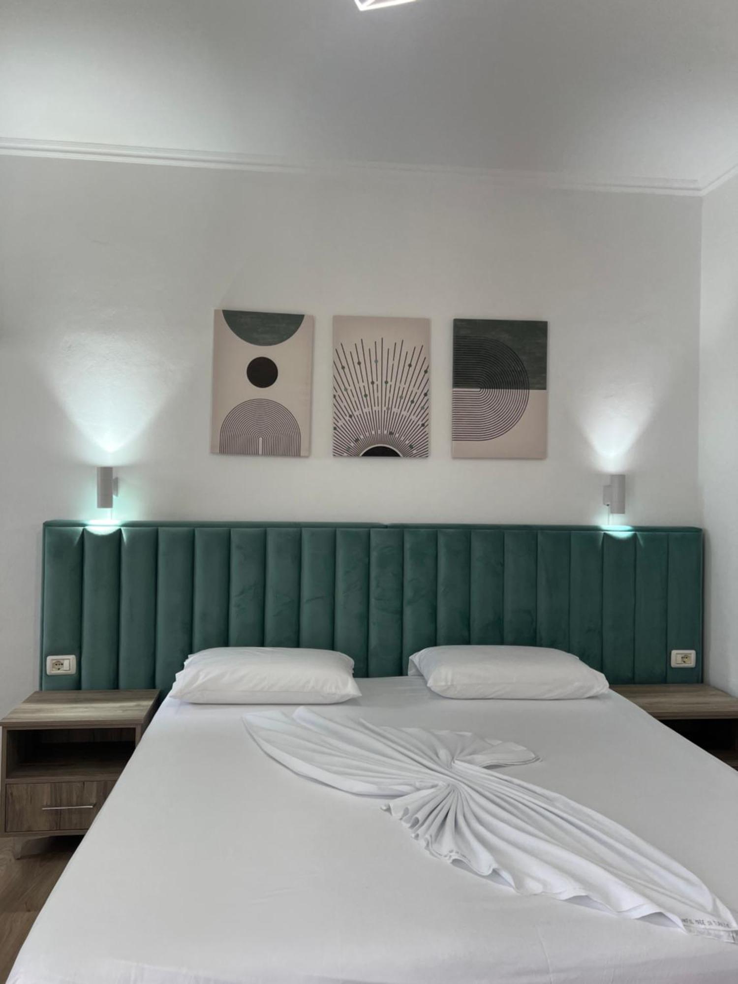 Hotel Floga Shkodër Esterno foto