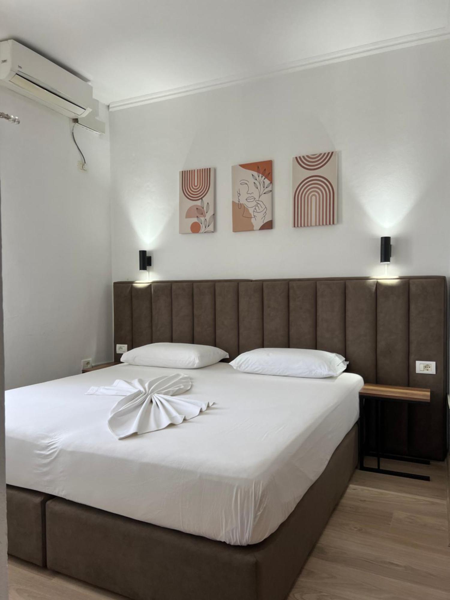 Hotel Floga Shkodër Esterno foto