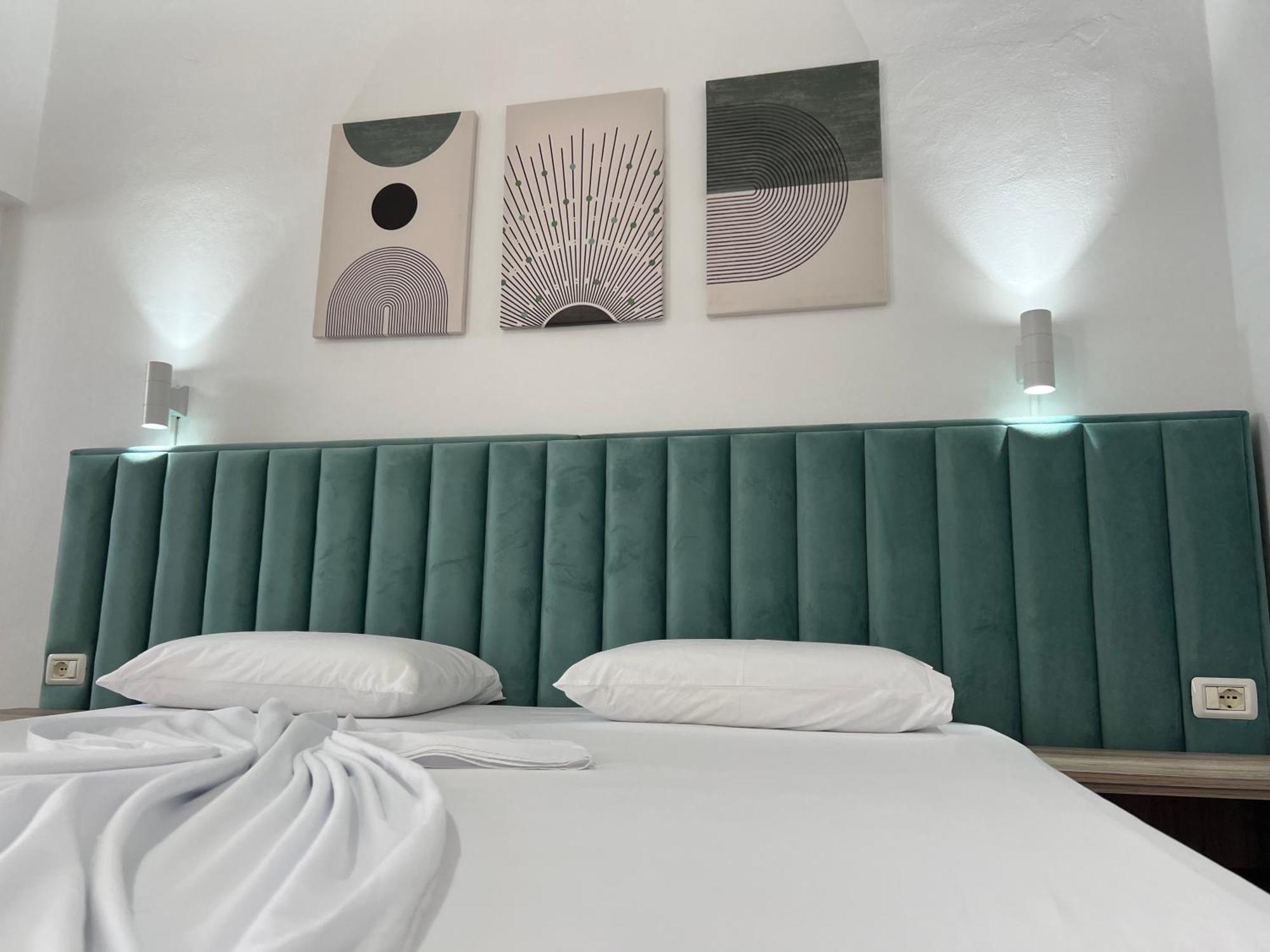 Hotel Floga Shkodër Esterno foto