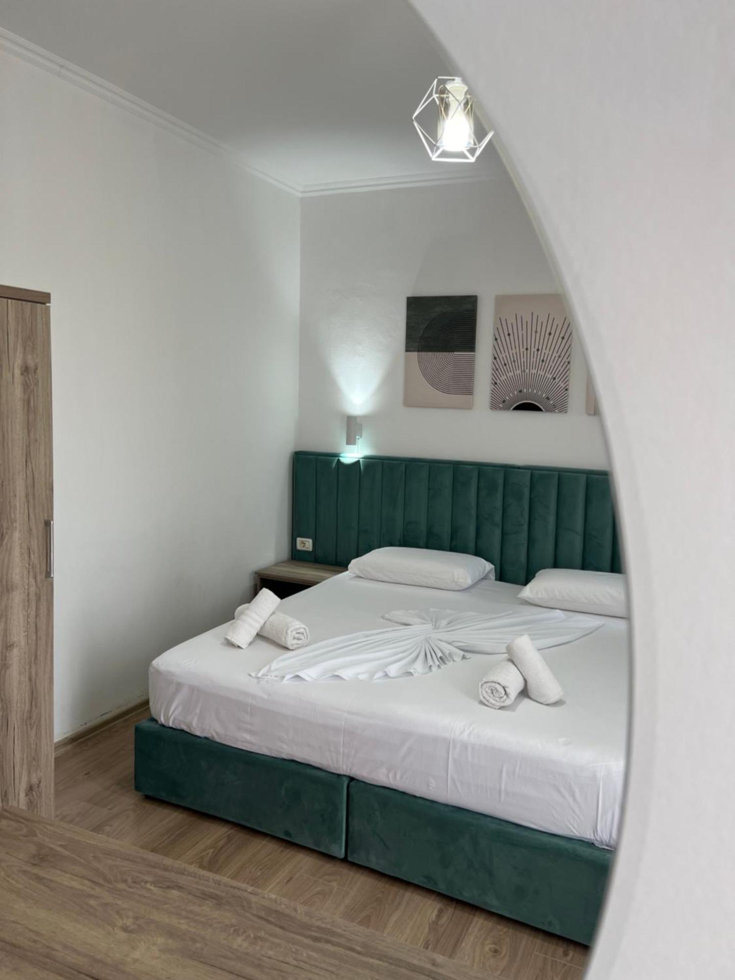 Hotel Floga Shkodër Esterno foto