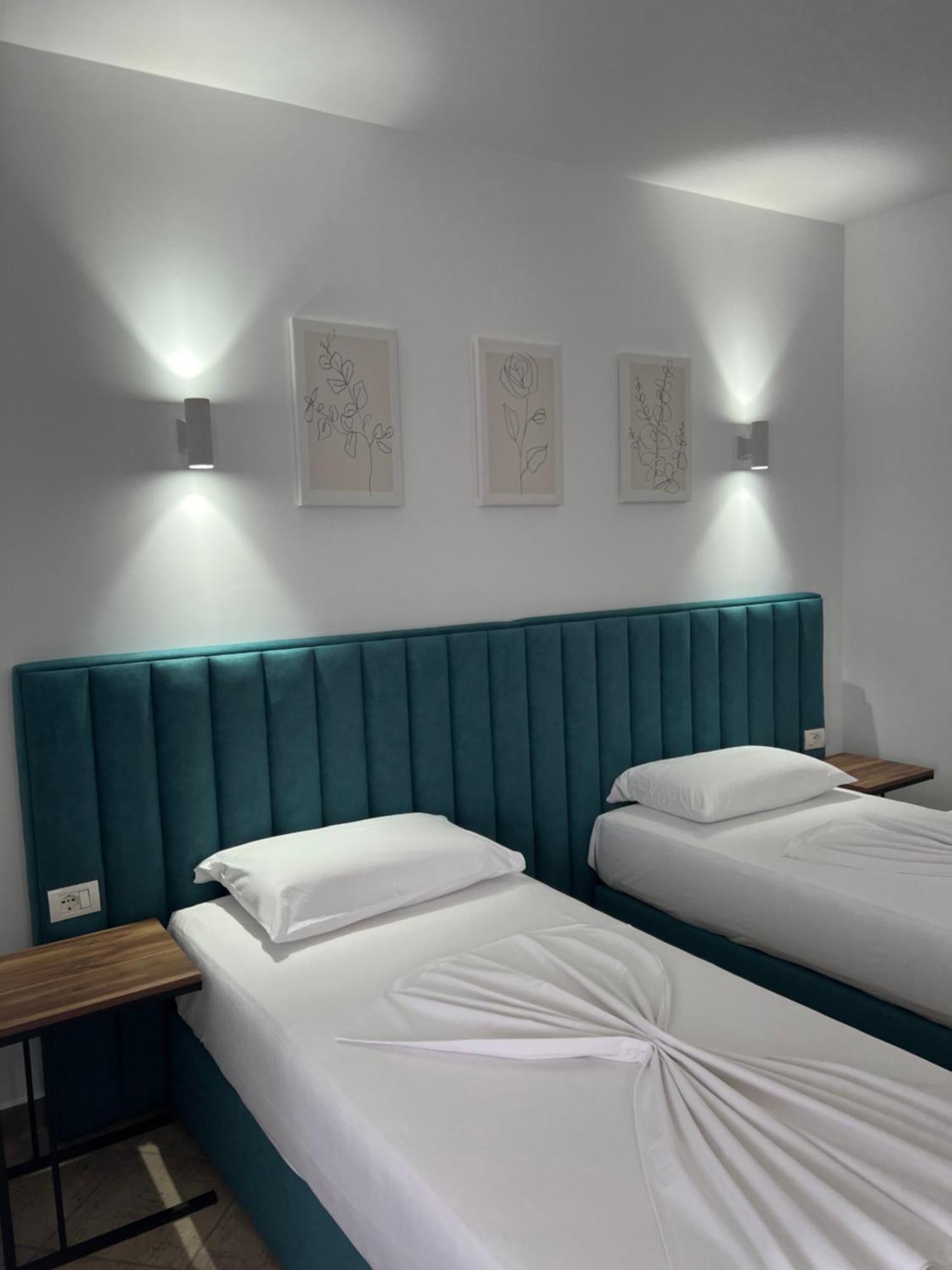 Hotel Floga Shkodër Esterno foto
