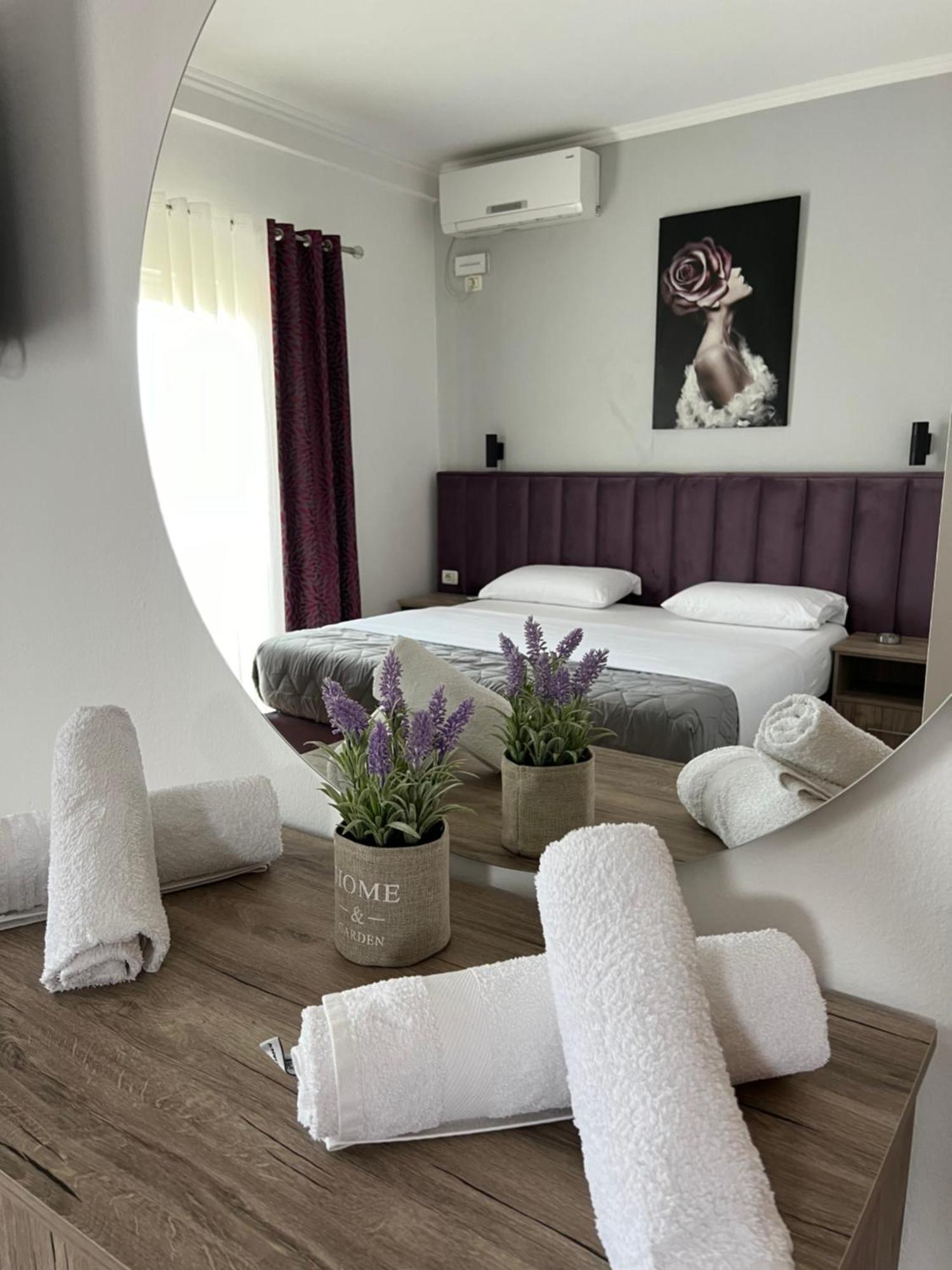 Hotel Floga Shkodër Esterno foto