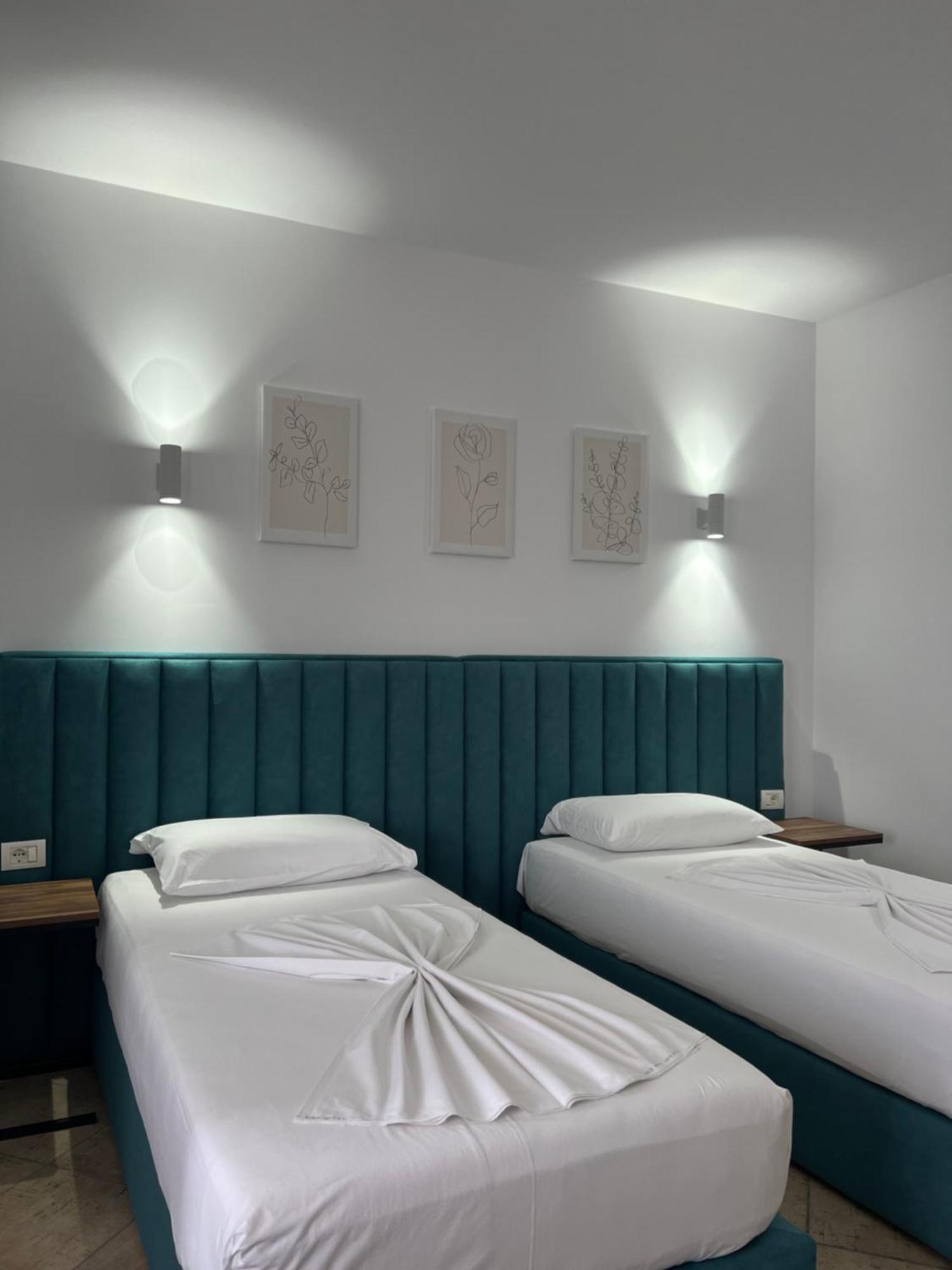 Hotel Floga Shkodër Esterno foto